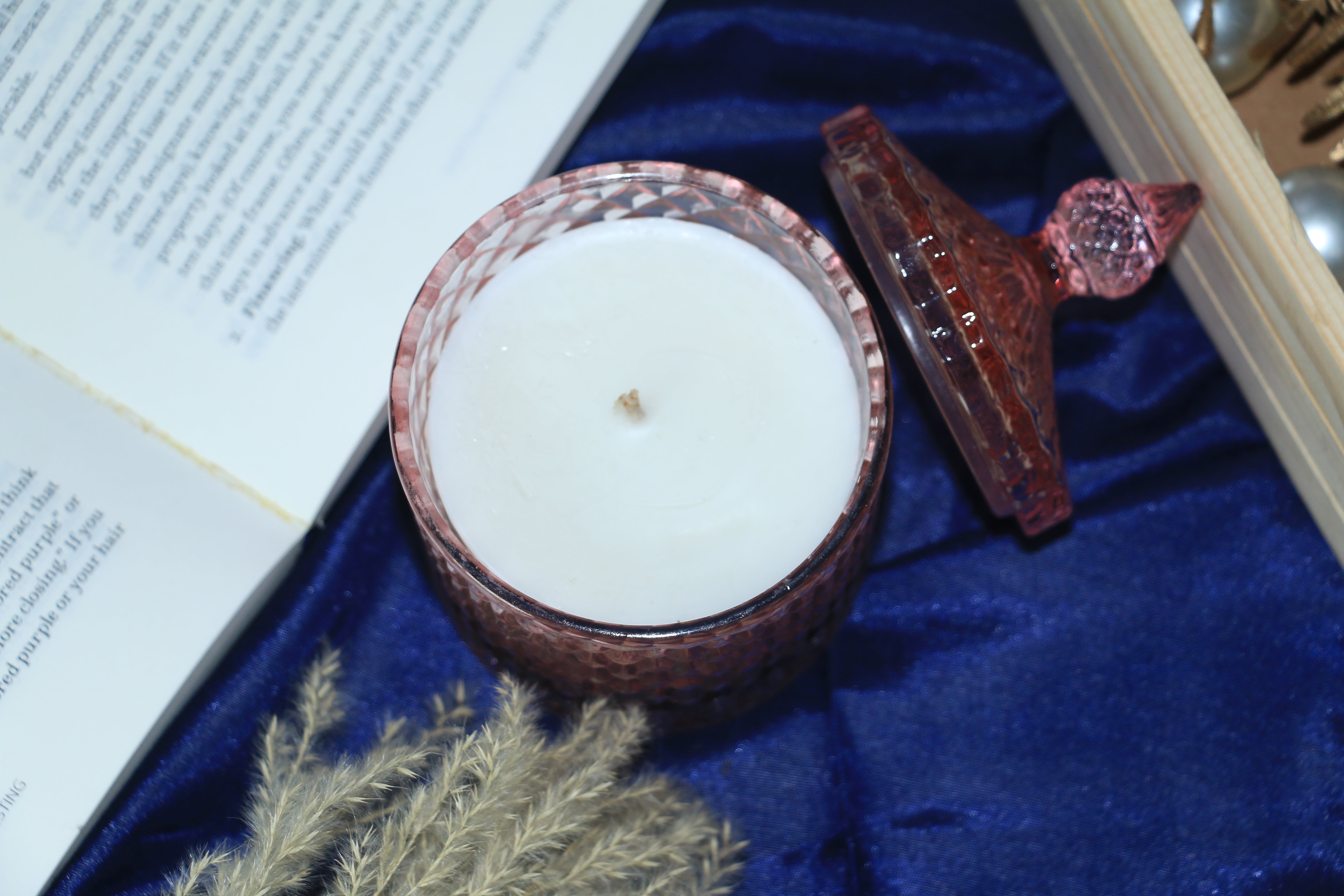 Diamond Cut Jar Candle 200g – Light Pink | Oud Scented | Premium Soy Wax | Luxury Home Décor & Gifting