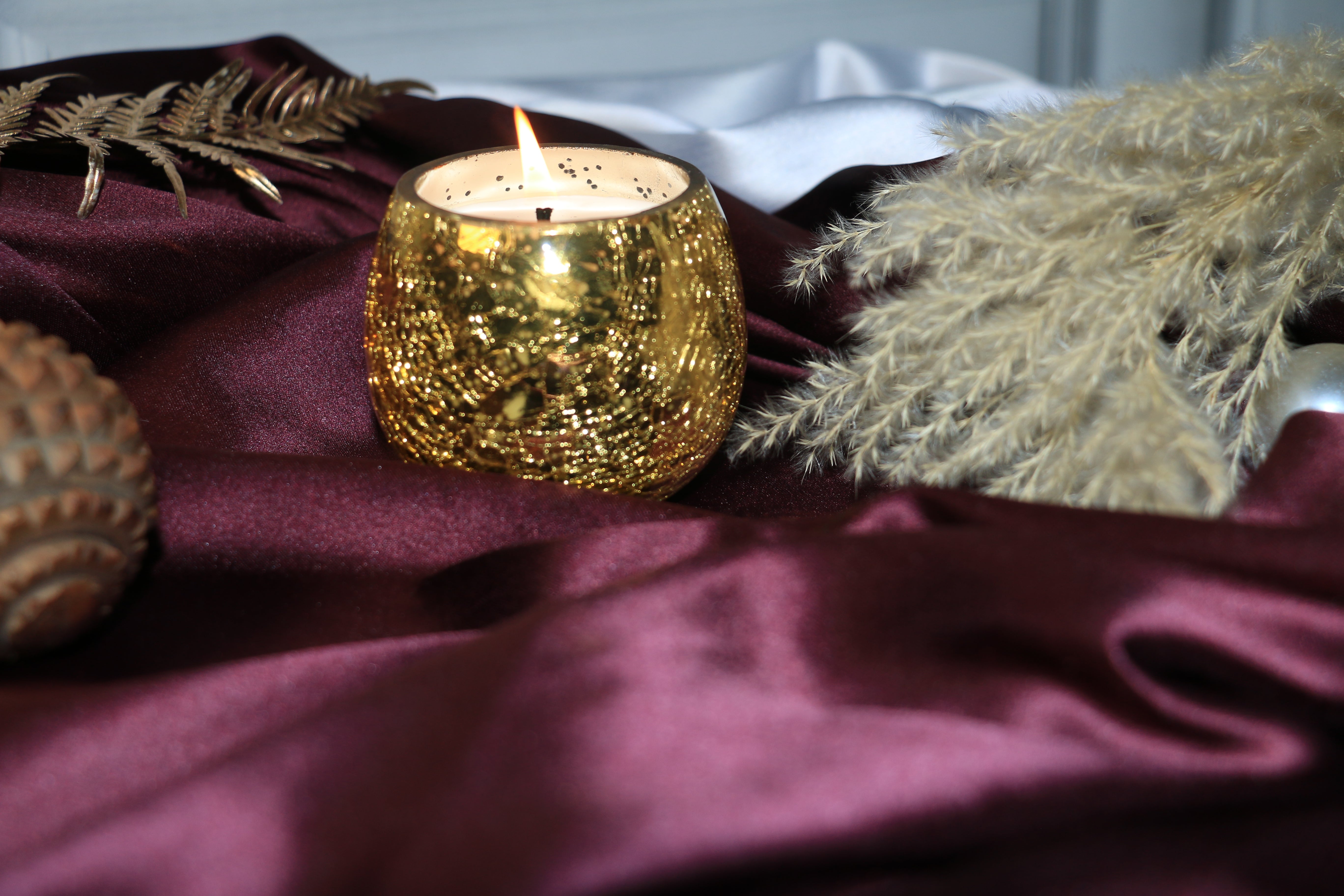 Luxe Gold Textured Musk Candle 100ml – Pack of 1