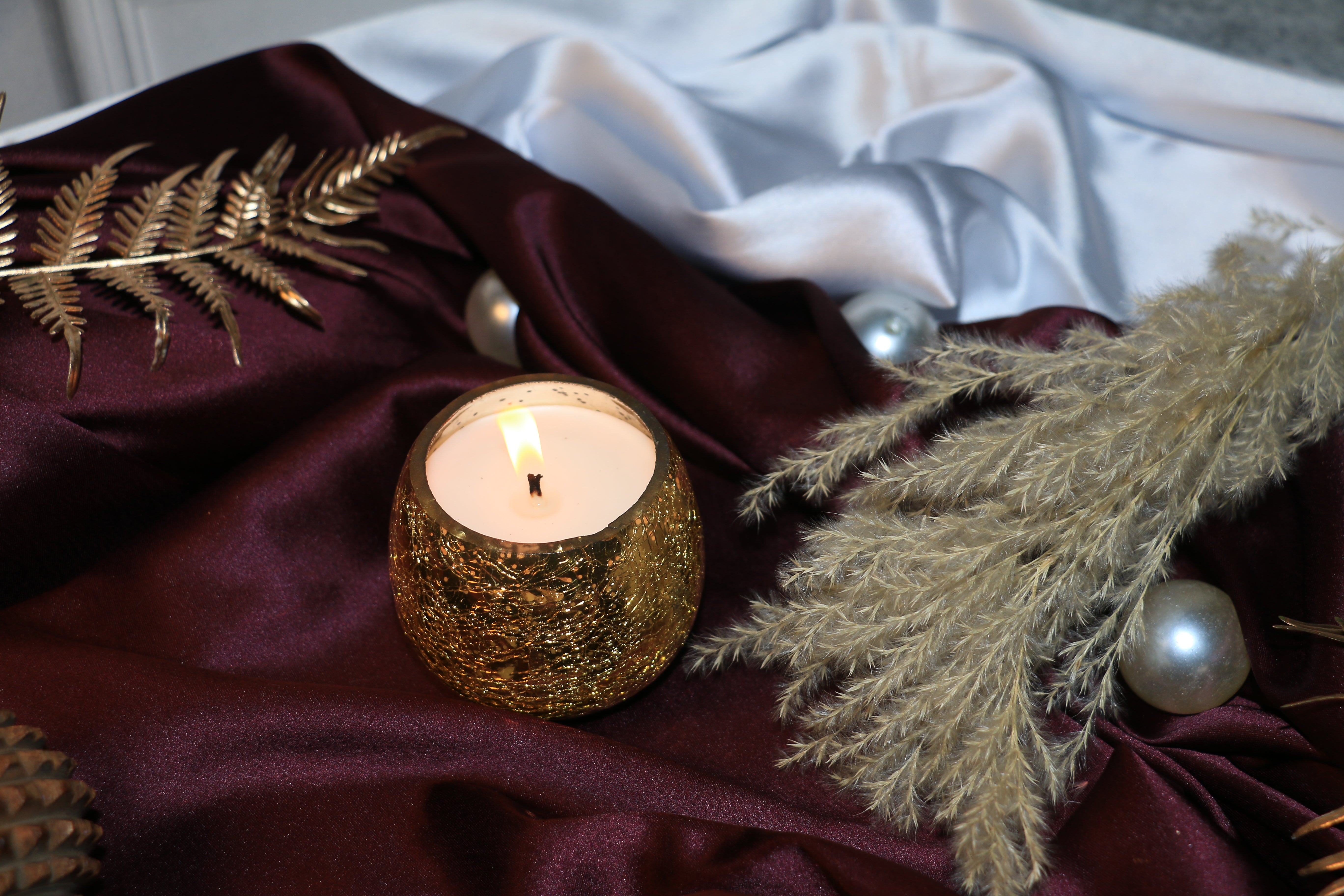 Luxe Gold Textured Musk Candle 100ml – Pack of 1