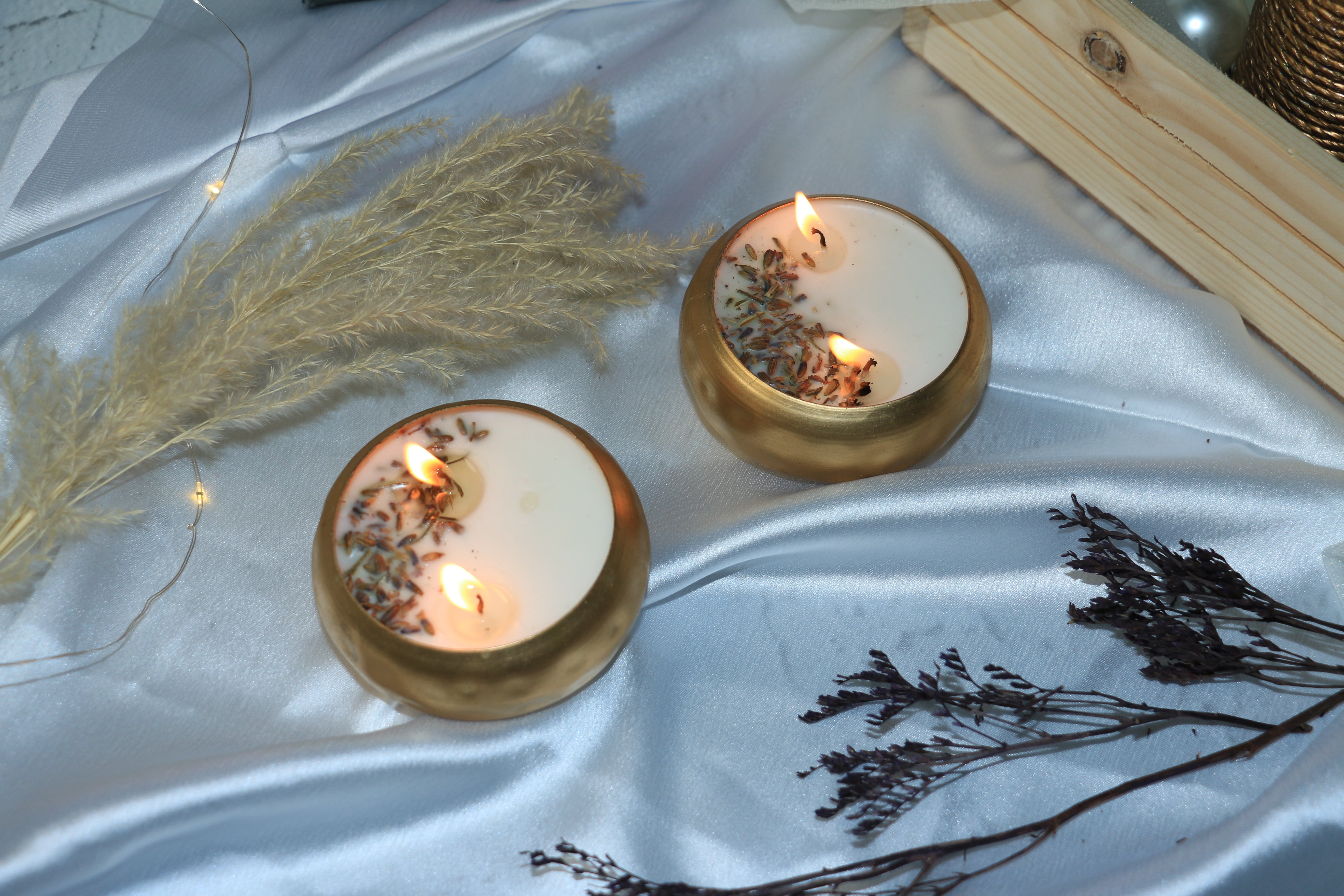 Golden Metal Urli Candle with Dried Flowers French Lavender Scent– Elegant Double Wick Décor