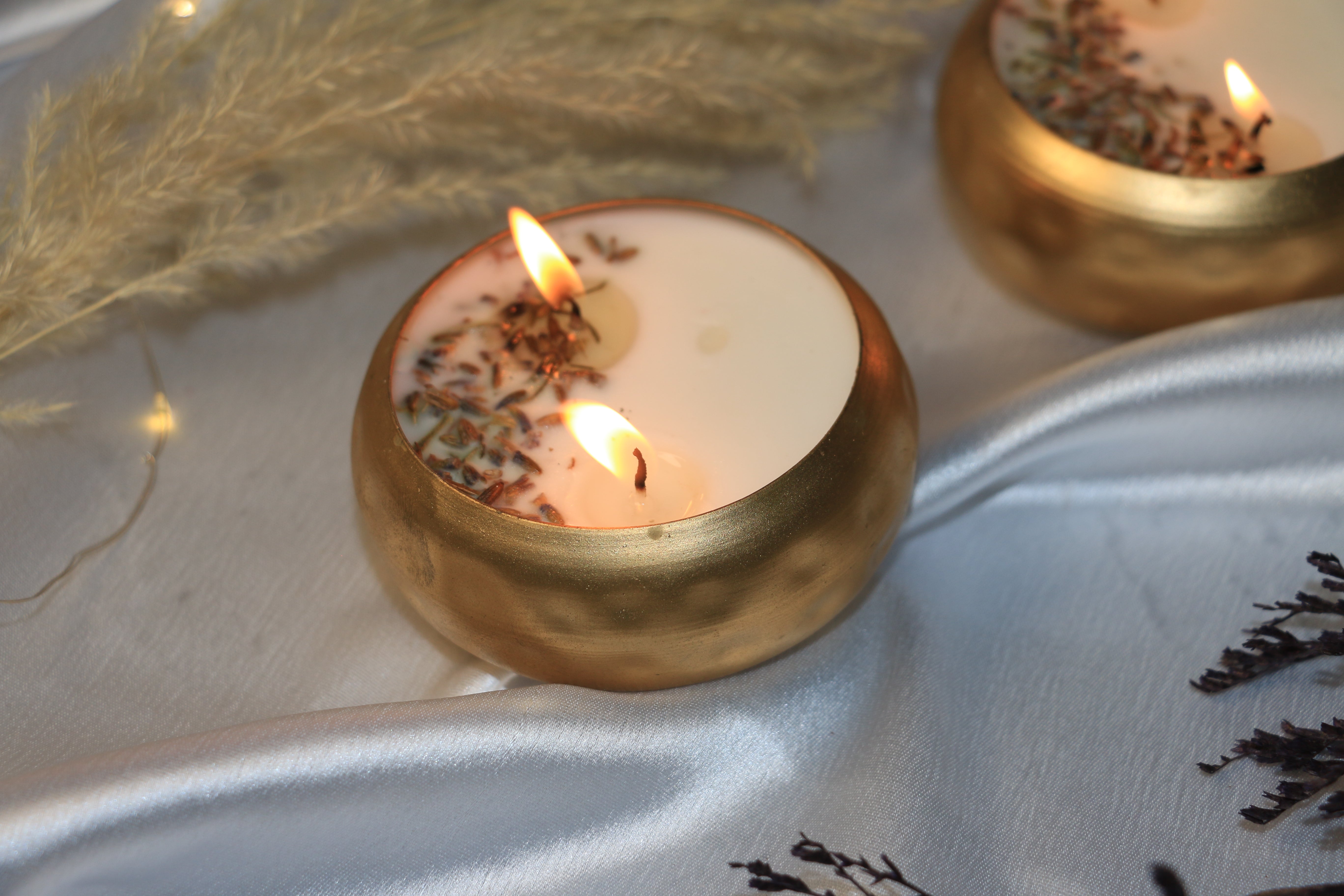 Golden Metal Urli Candle with Dried Flowers French Lavender Scent– Elegant Double Wick Décor