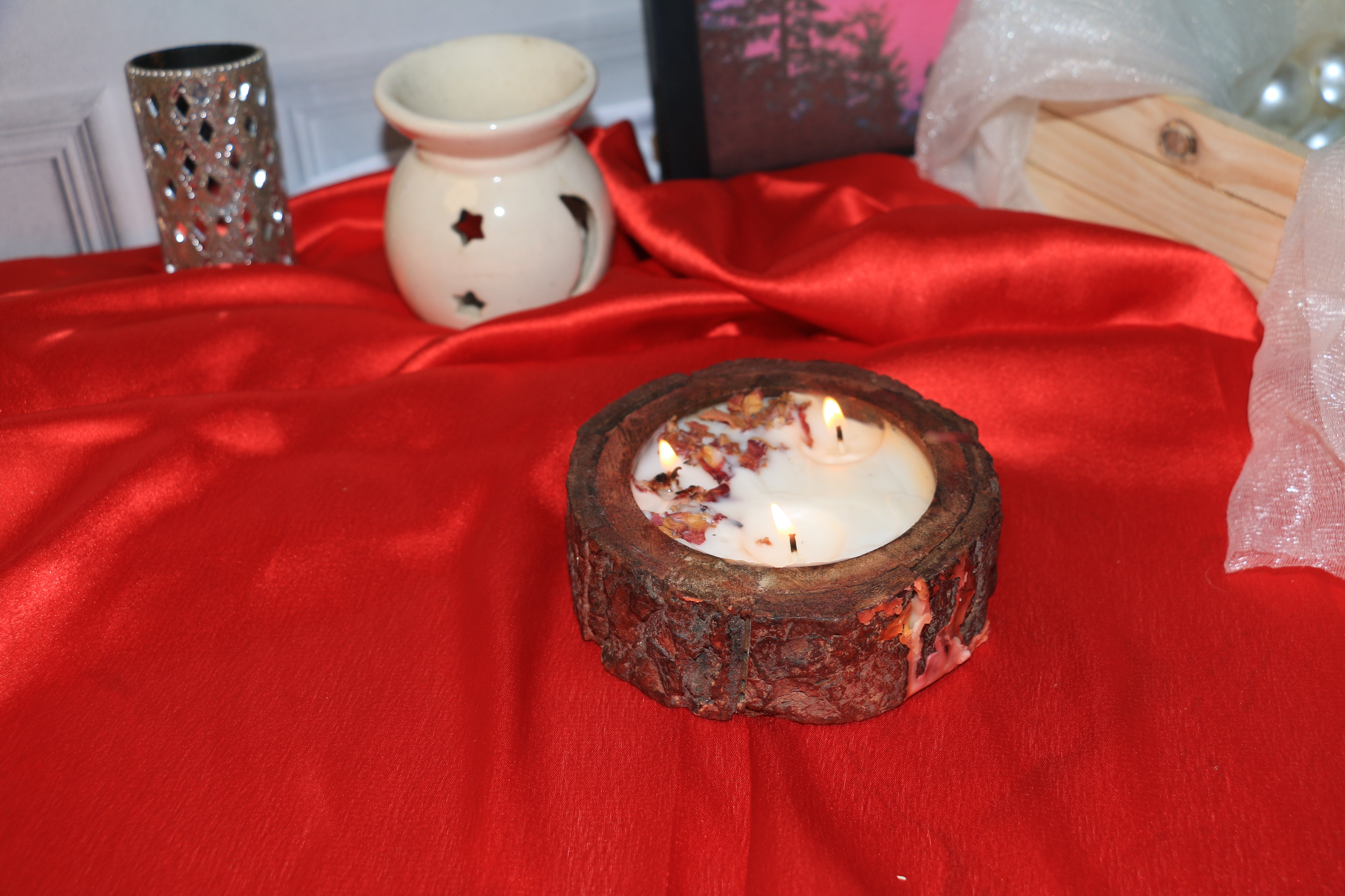 Bark Bliss Candle – Saffron & Rose | Dried Floral Décor