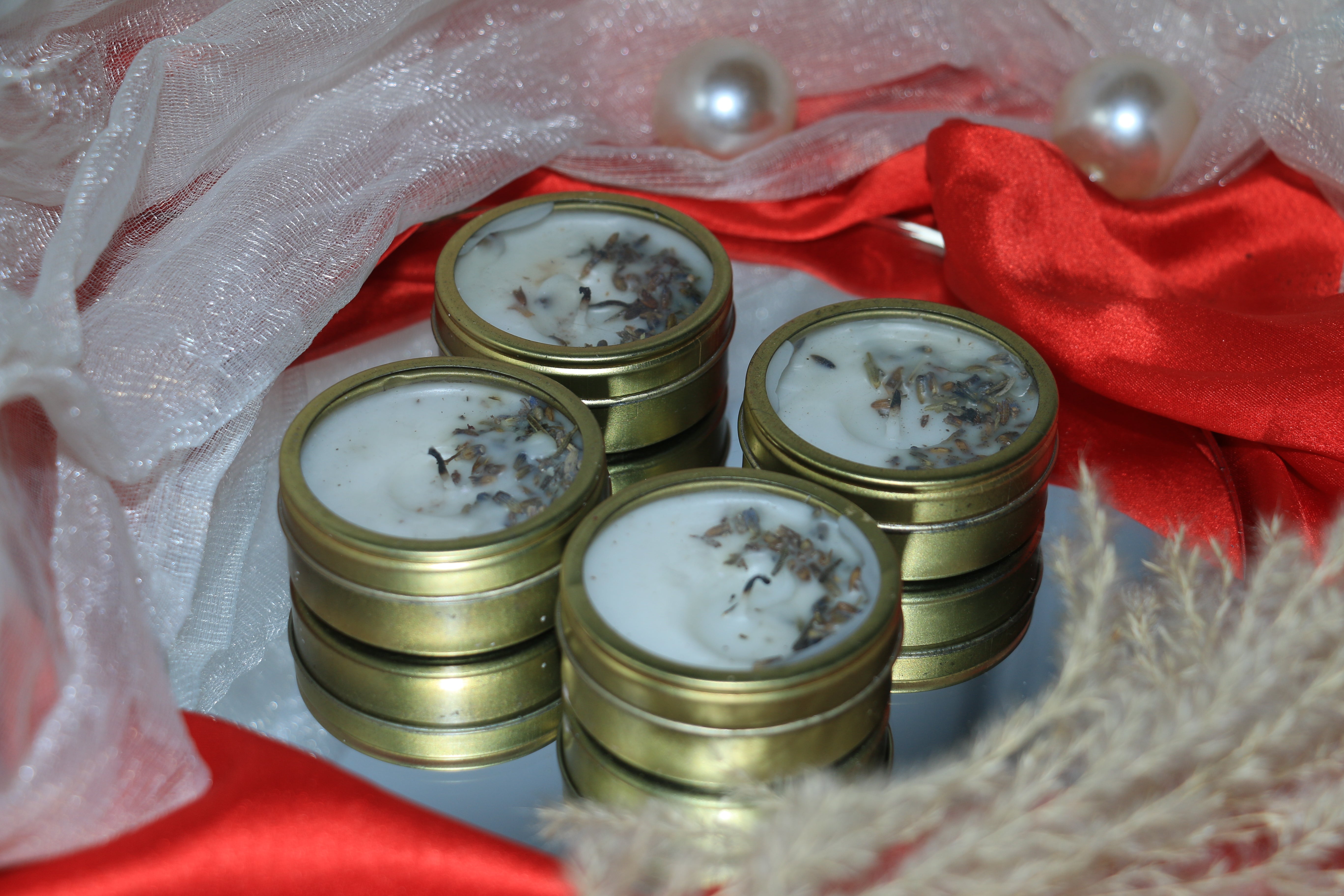 Peek-a-Bloom Tin Candle | 20g each | Oud & Lavender Fragrance – Pack of 4