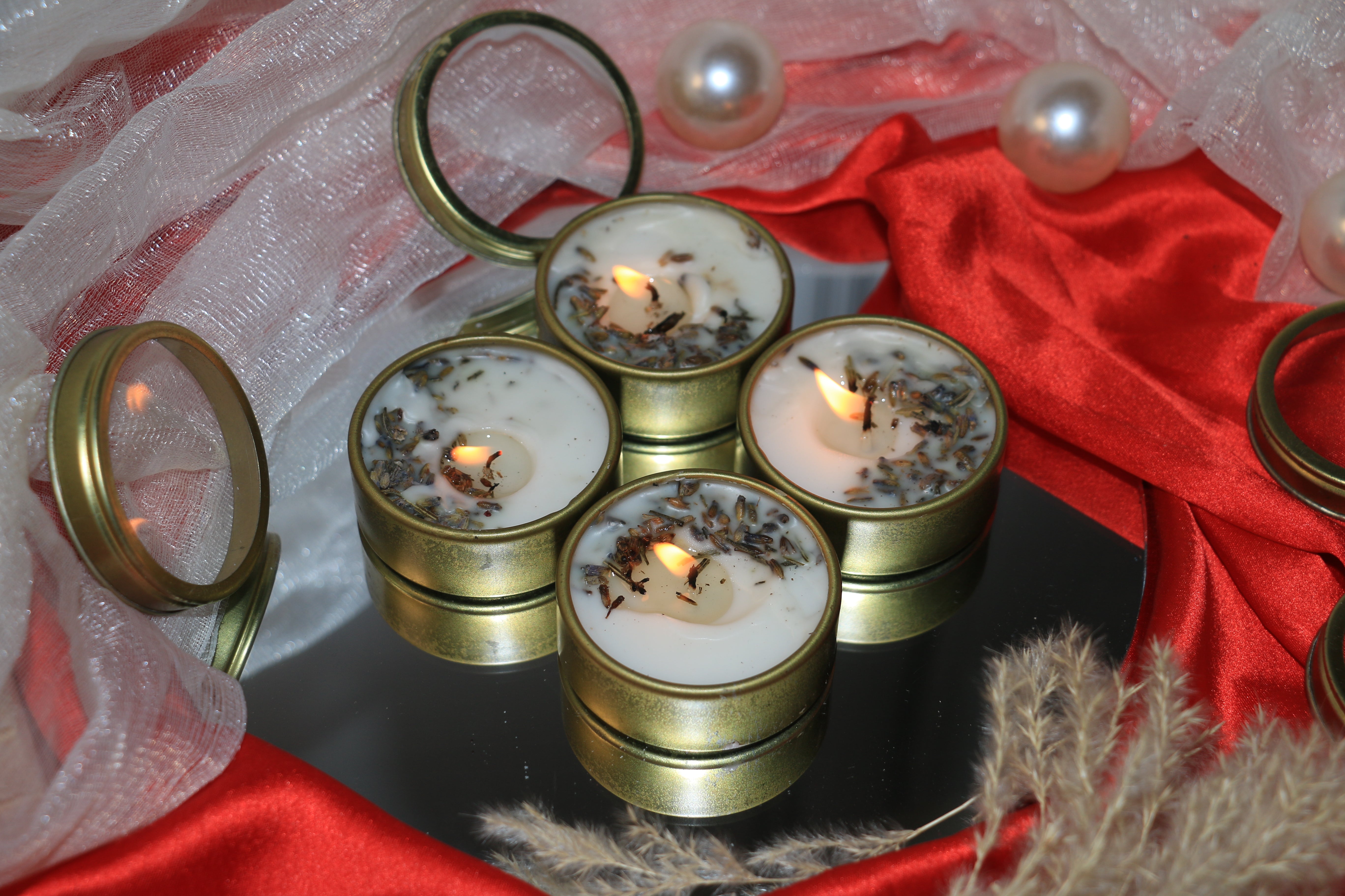 Peek-a-Bloom Tin Candle | 20g each | Oud & Lavender Fragrance – Pack of 4