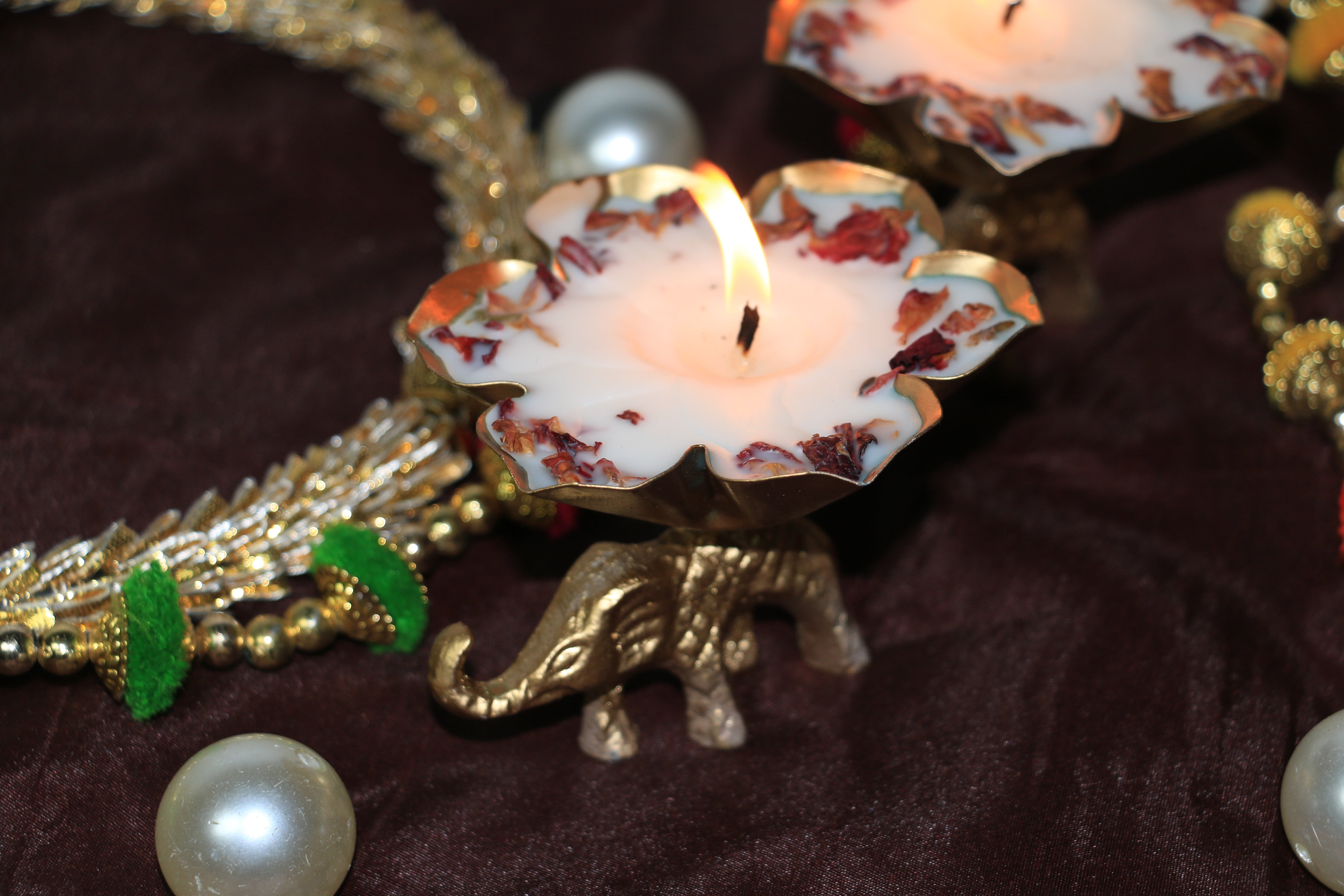 Golden Elephant Lotus Urli Candle – 60g Premium Soy Wax – Rose Fragrance