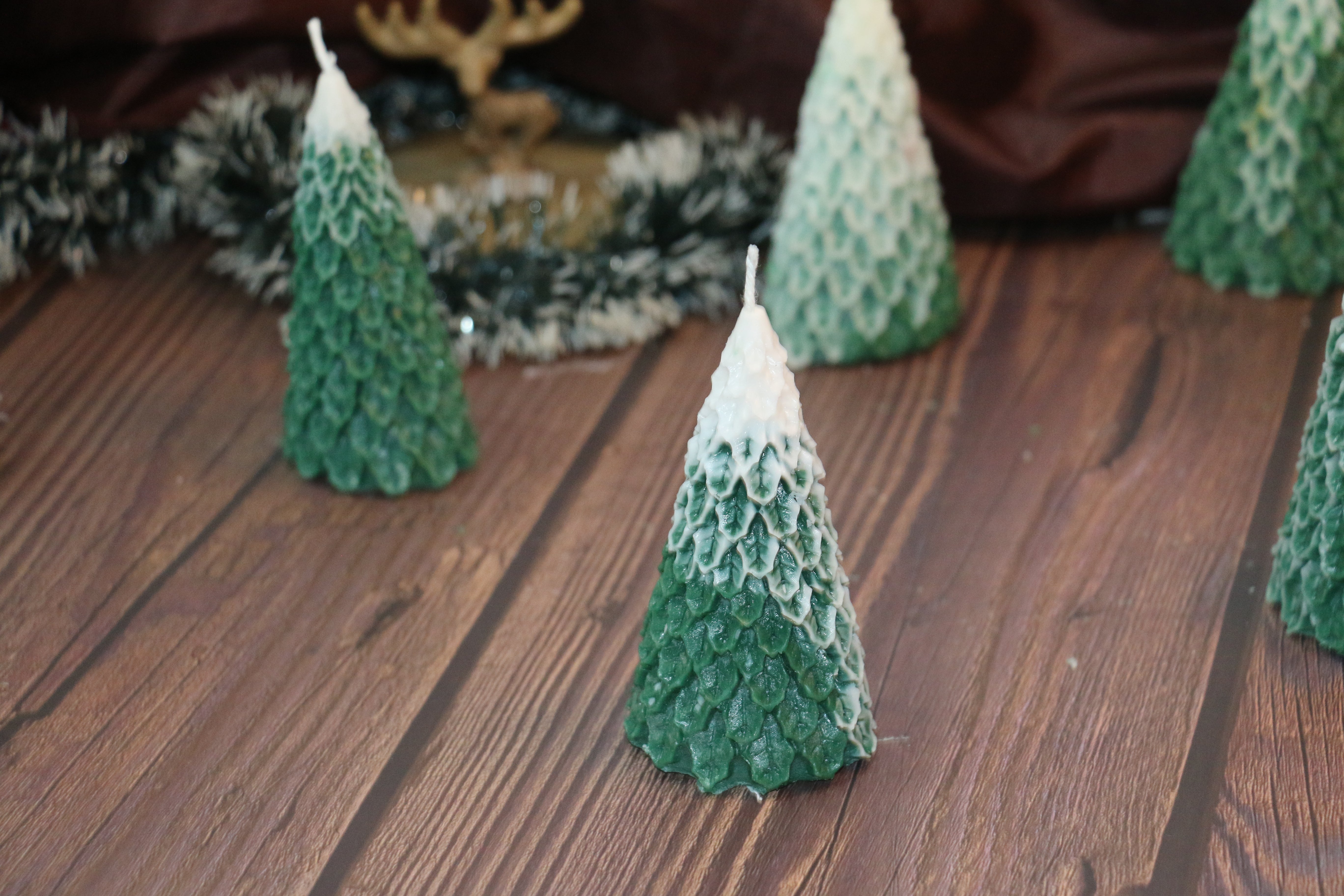 🎄 Christmas Tree Candle 55g – A Festive Glow for Your Holiday Decor