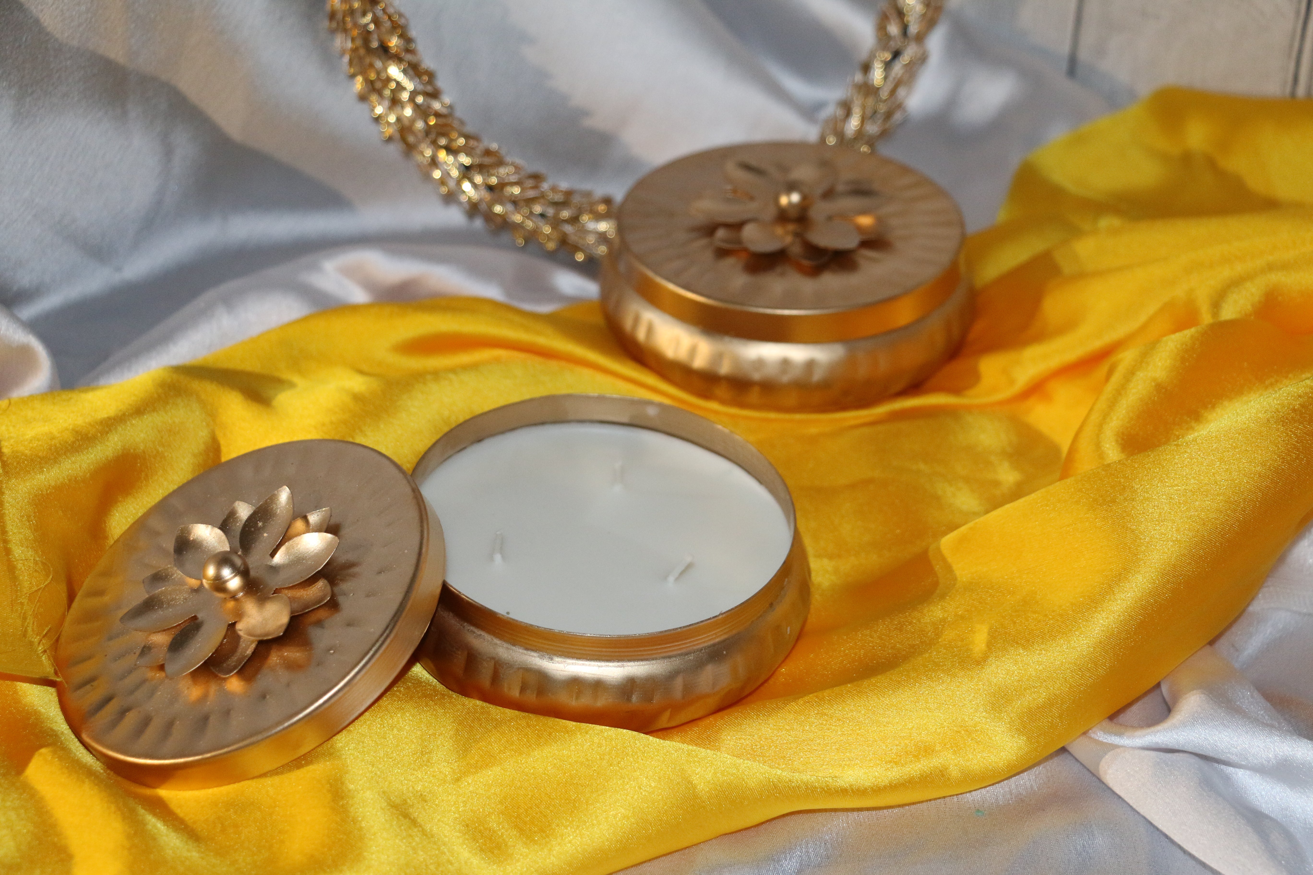 Noor Urli Candle with Decorated Lid – 130g – Premium Soy Wax – Where Tradition Meets Timeless Luxury