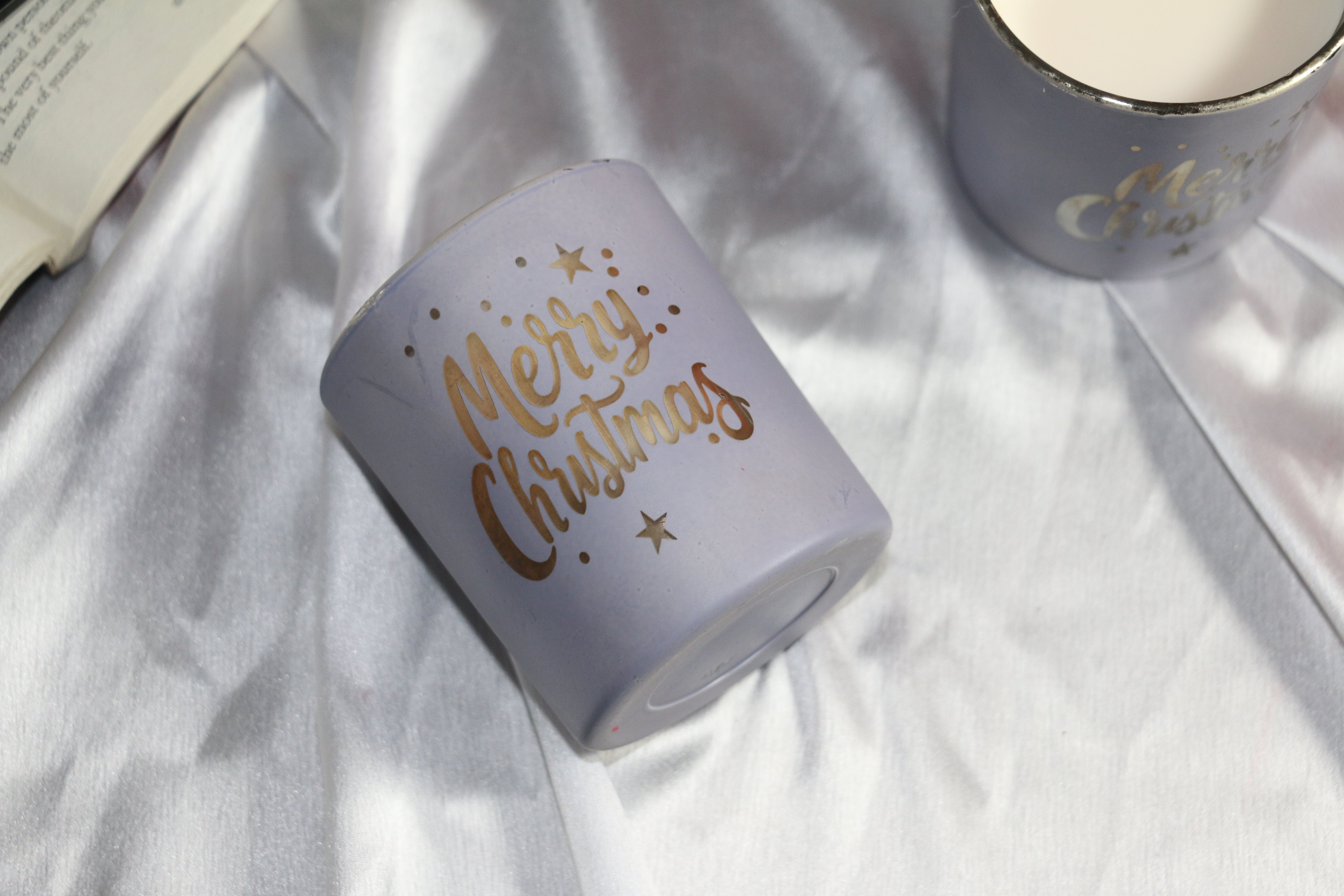 Light Blue “Merry Christmas” Candle – Vanilla & Cardamom Fragrance (180ml)