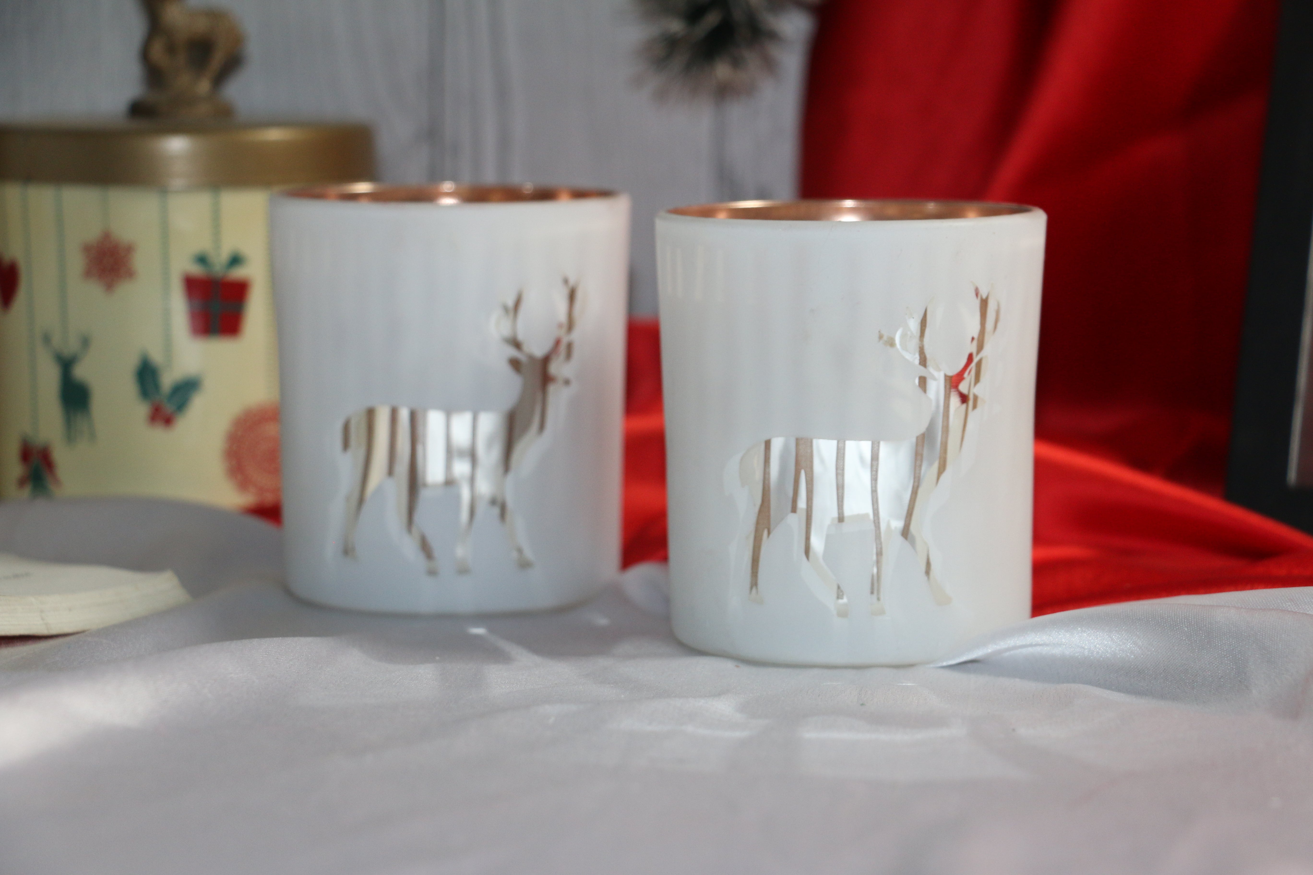White Frosted Reindeer Candle – Vanilla & Lavender Fragrance