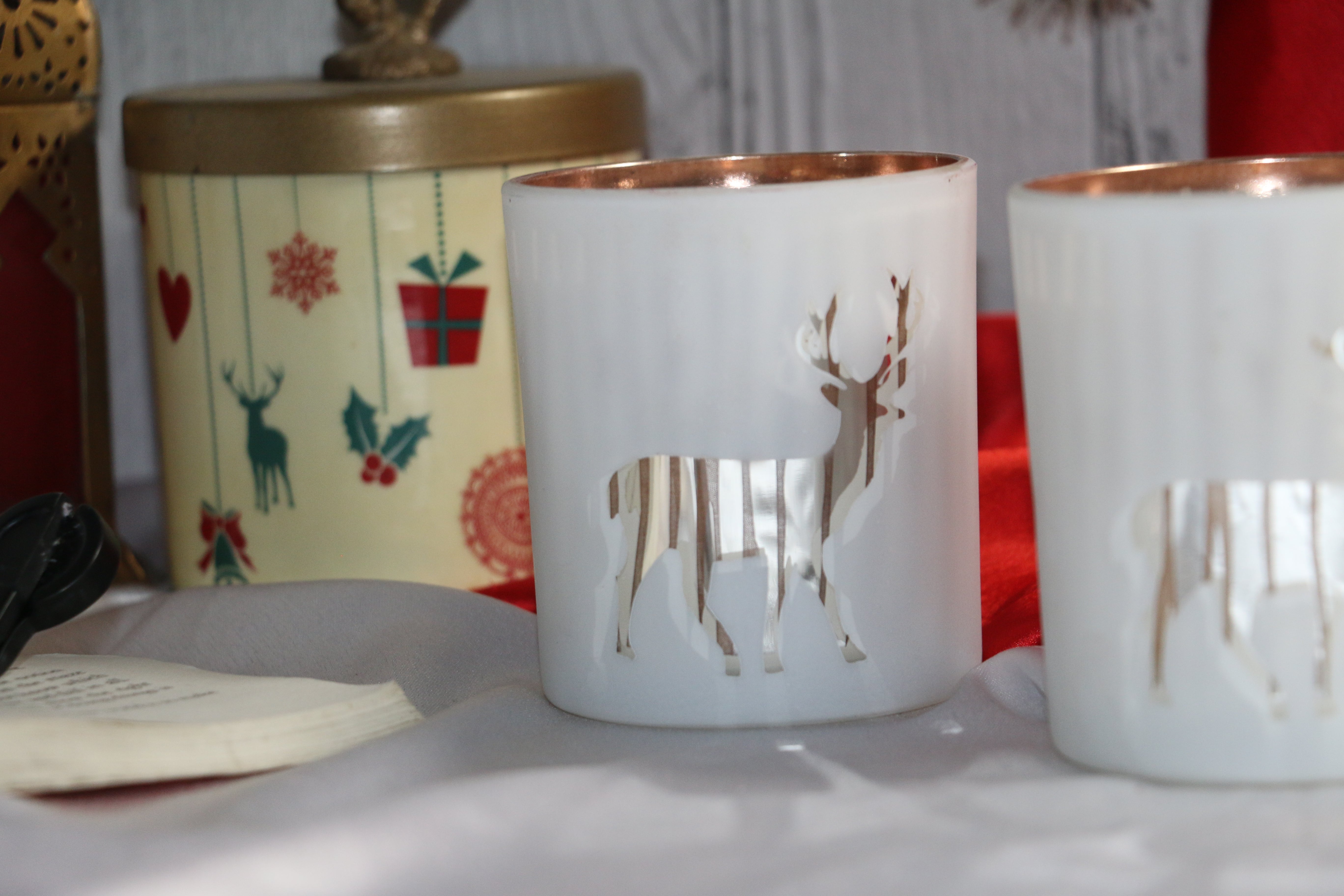 White Frosted Reindeer Candle – Vanilla & Lavender Fragrance