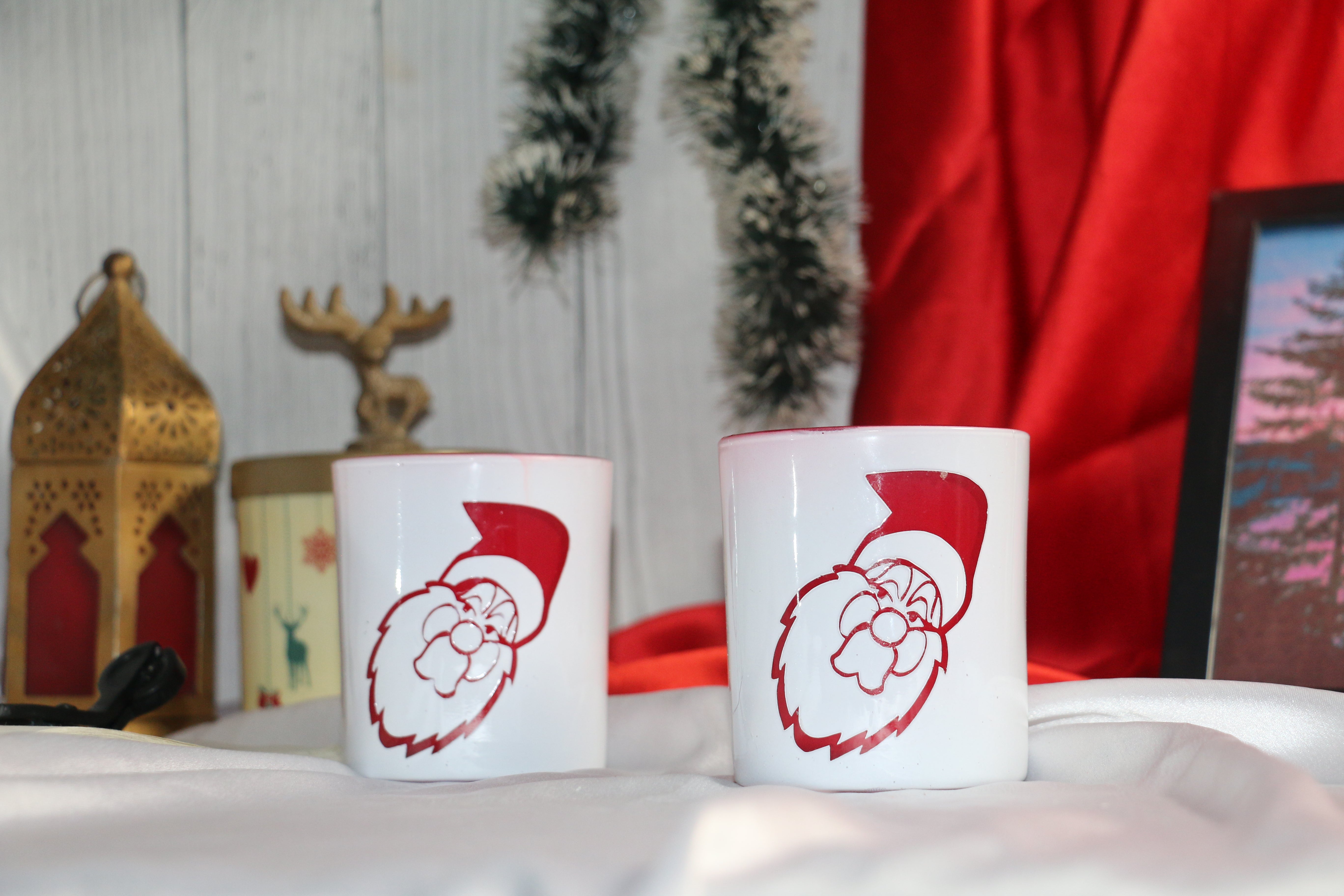 Santa Face Christmas Candle – Rose & Oud Fragrance