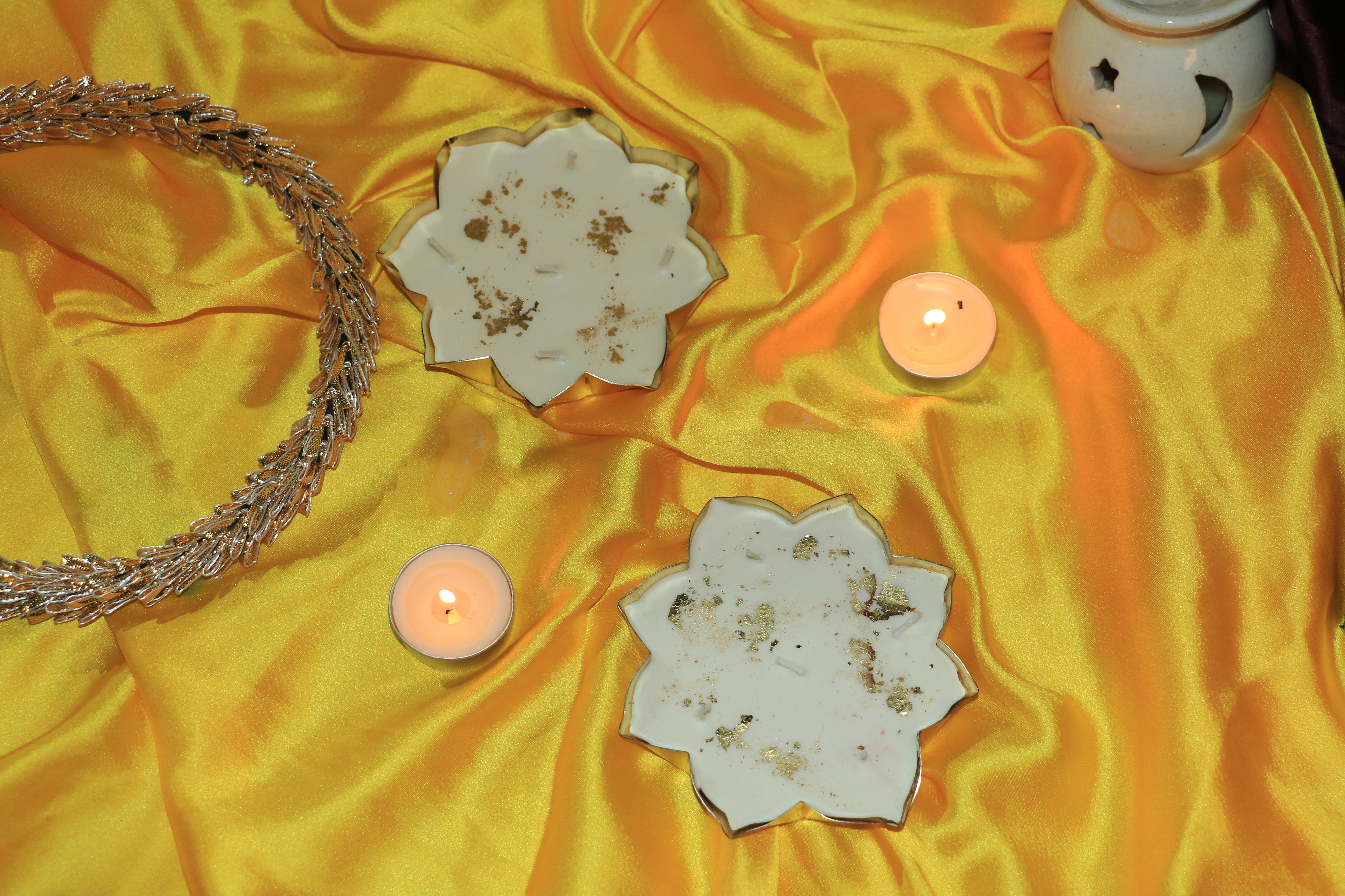 Lotus Urli Candle – Gajra Fragrance | Elegant Floral Décor & Aroma